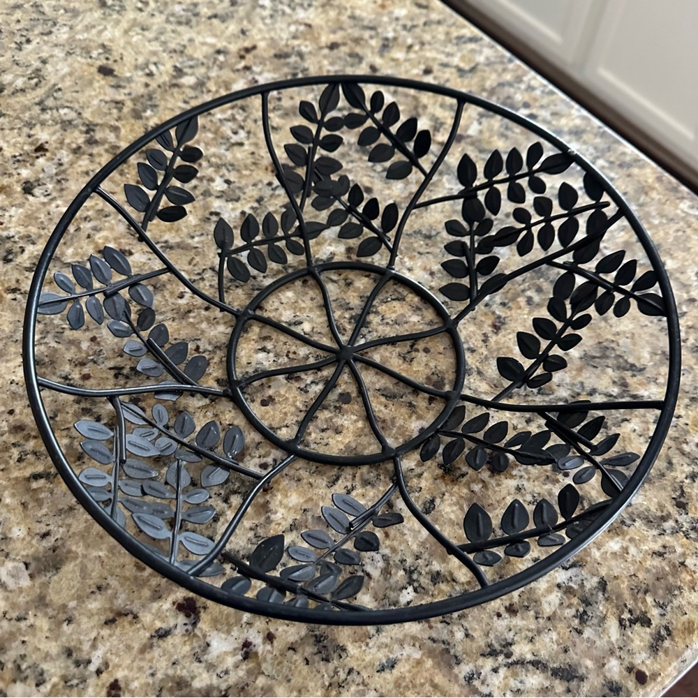Fruit Bowl Black Metal Decorative with Leaf Design